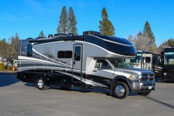 2019 Dynamax Isata 5 30FW 4x4